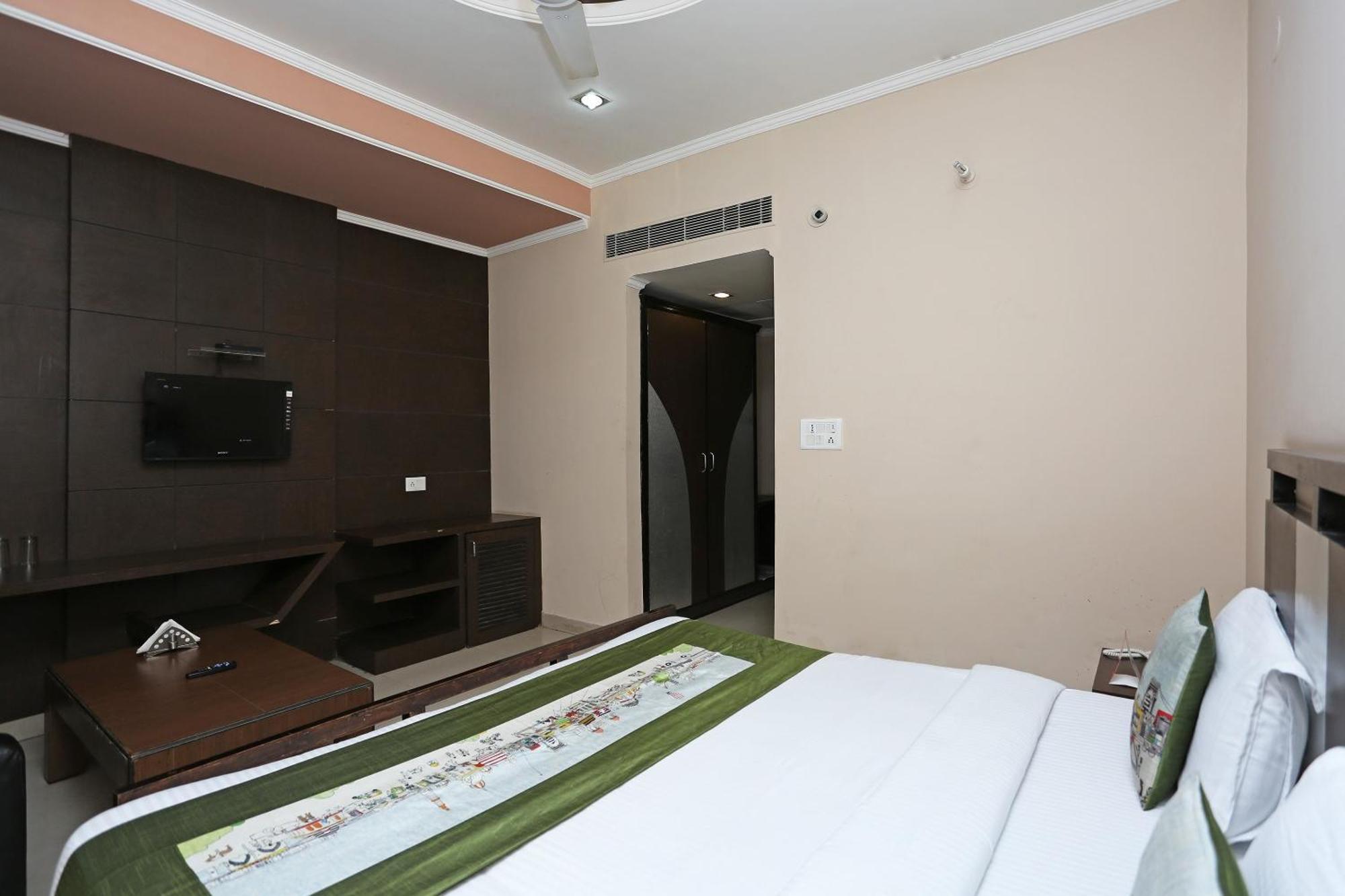 Hotel O Mukut Regency Ghaziabad Esterno foto